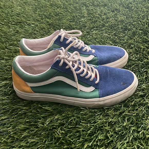 🛥Yacht club vans🛥 - Picture 2 of 6